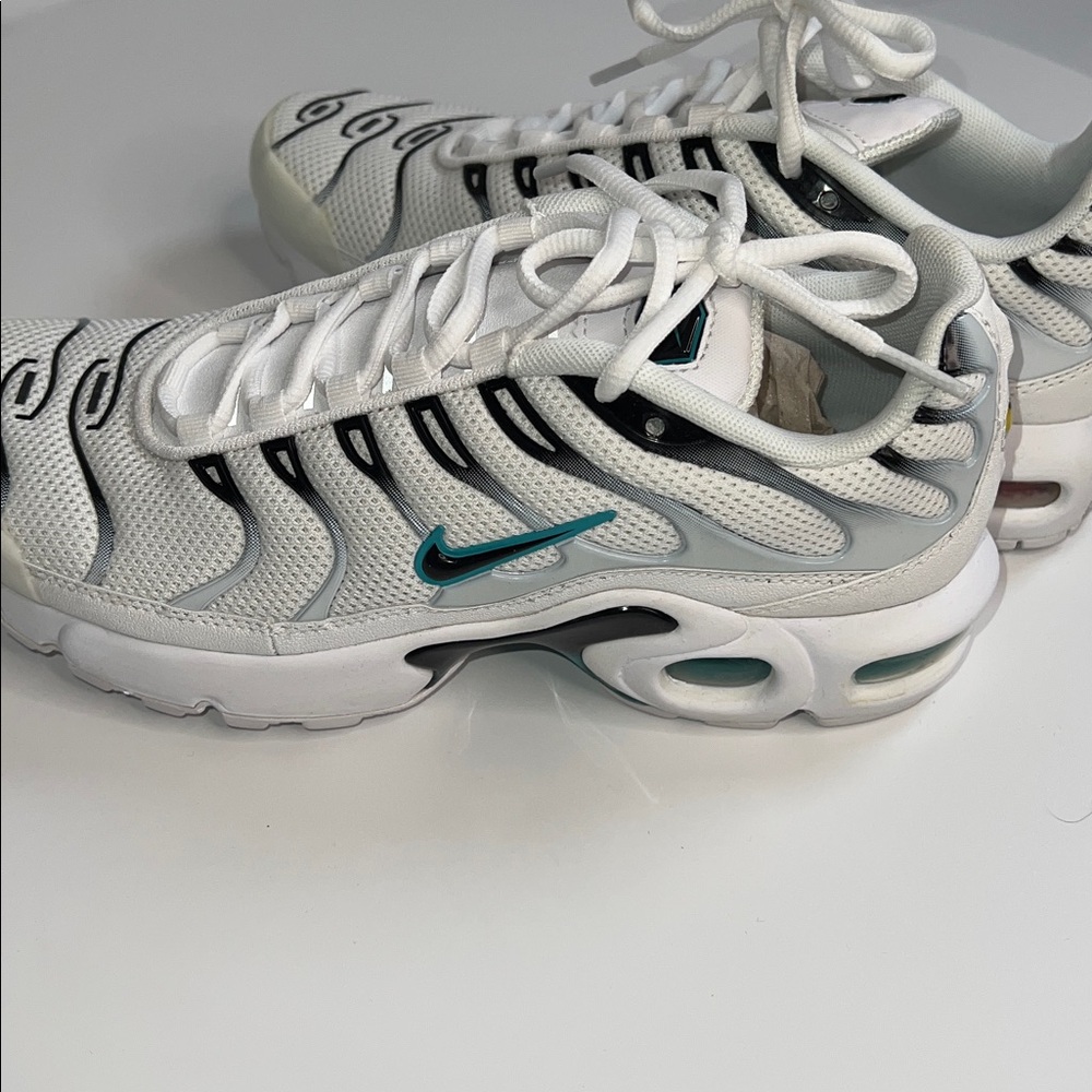 🩵NWT NIKE AIR MAX PLUS BG SIZE 6.5y - Picture 10 of 13
